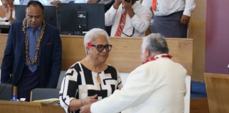 Samoa political rivals shake hands, hug before swearing-in