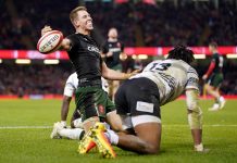 Flying Fijians go down fighting