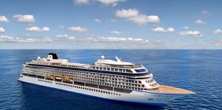 First cruise ship in two years in French Polynesia