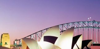 ‘Fortress Australia’ re-opens after two-year Covid closure