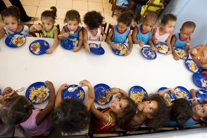 FAO and WFP join forces to boost children’s right to food in schools