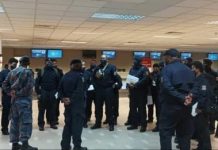 30 PNG personnel flying in today as Solomon Islands Parliament meeting looms