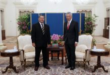 Tuvalu PM meets Singapore PM Lee Hsien Loong