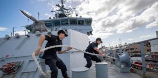 HMNZS Wellington combats illegal, unreported and unregulated Pacific fishing