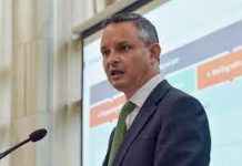 NZ minister backs fossil fuel ban treaty