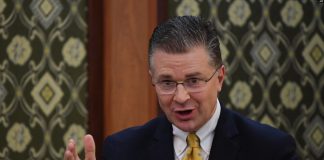 Top diplomat denies U.S trying to militarise the Pacific