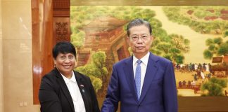 China’s top legislator holds talks with speaker of Kiribati’s House of Assembly