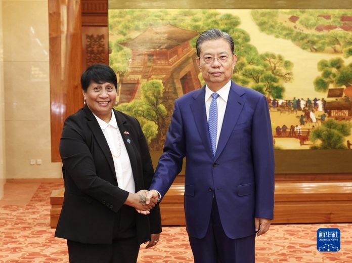 China’s top legislator holds talks with speaker of Kiribati’s House of Assembly