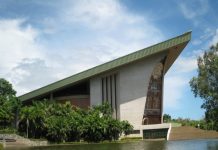 Whistleblower claims Australian funds for asylum seeker welfare in PNG ‘gone missing’