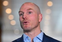 David Pocock condemns Australia’s fossil fuel projects as an ‘existential threat’ to Pacific neighbours