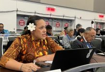 Call on the plastic treaty to include legally binding obligations and implementing mechanisms to address legacy plastics