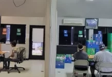 Yap narrowly votes for political status review; constitutional change in the offing