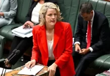 Australia to strike new funding deal with PNG to manage transferred asylum seekers