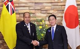 Japan boosts ties with Niue at PALM10, Promises disaster support