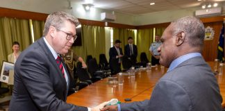 Australia strengthens security partnership with Solomon Islands, boosts climate support
