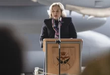 An ‘appalled’ New Zealand official says a navy ship didn’t sink because its captain was a woman