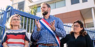 Loyalists blame French Minister for failure of New Caledonia talks