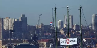 Rainbow Warrior in NZ return, 40 years after bombing