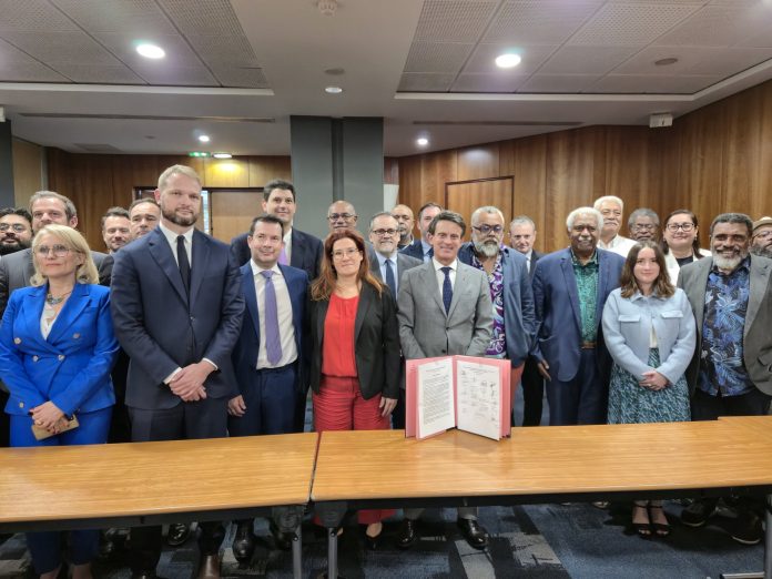 New Caledonia politicians agree on statehood while remaining French