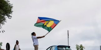 FLNKS to meet, as independence forces debate New Caledonia agreement