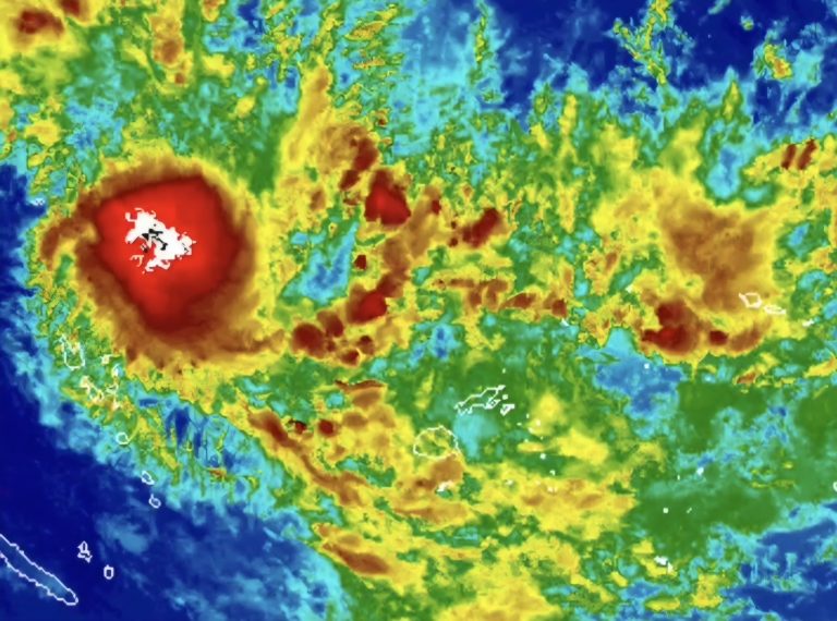 TD03F upgraded to tropical depression, bringing heavy rain and strong winds to Fiji