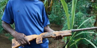 Papua New Guinea offers cash for guns as amnesty opens to combat escalating tribal violence