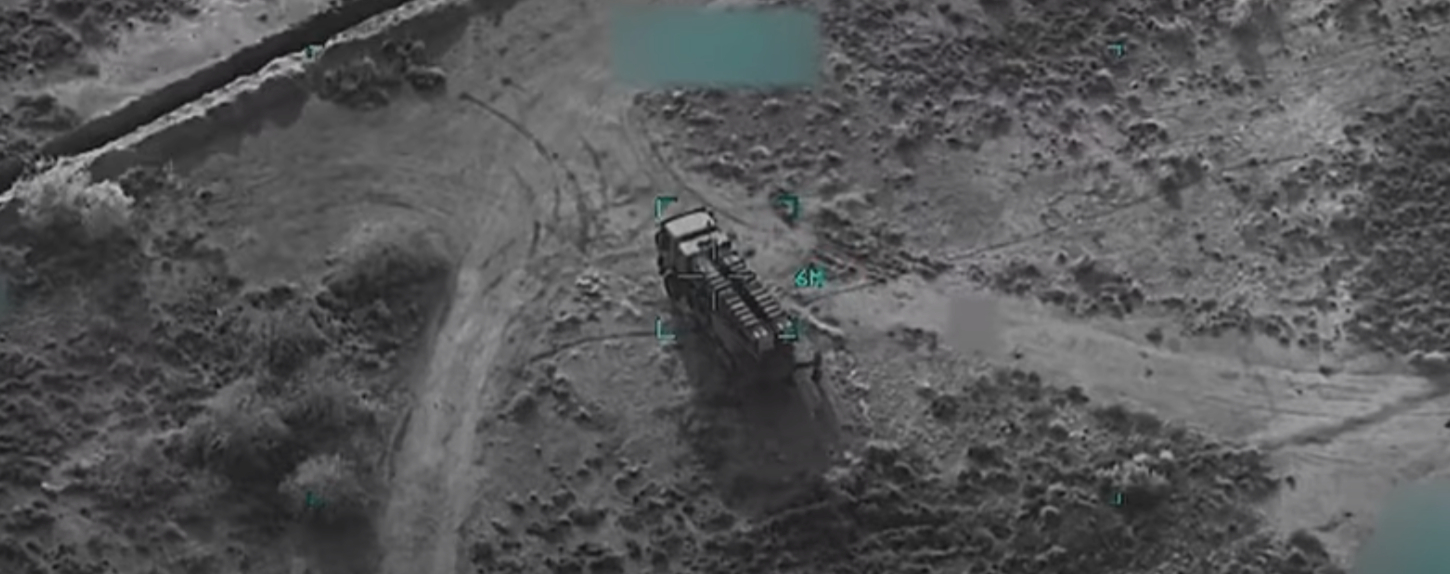 b40a18_9094273bb8ef4154be21dbf2b847a700~mv2