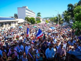 Chaotic scenes as French parliament delays New Caledonia debate
