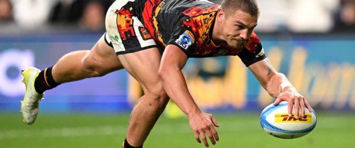 Chiefs punish Fijian Drua to remain second on Super Rugby ladder