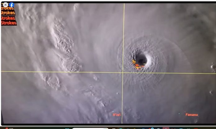 Sinlaku upgraded to supertyphoon, Threat veers toward Tinian and Saipan