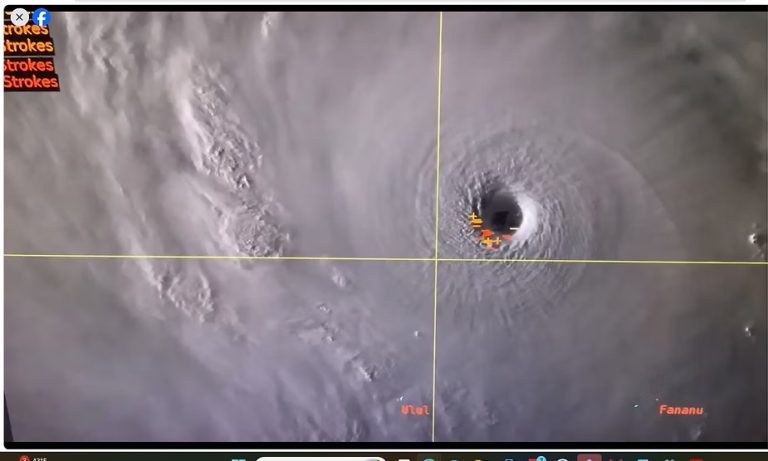 Sinlaku upgraded to supertyphoon, Threat veers toward Tinian and Saipan