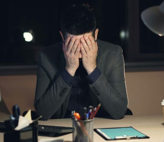 Long hours, stress and harassment are causing hundreds of thousands of early deaths, says UN labour agency