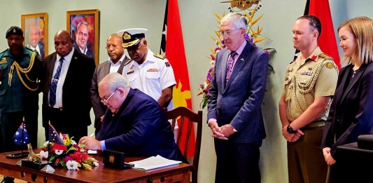 Foreign Minister Tkatchenko certifies PNG-Australia defence treaty