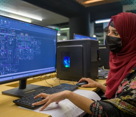 AI Can Help Build a Smarter Public Sector Across Asia and the Pacific