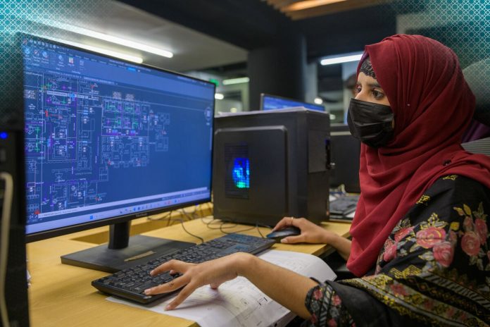 AI Can Help Build a Smarter Public Sector Across Asia and the Pacific