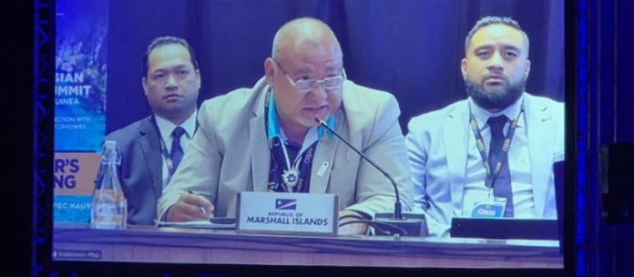 Marshall Islands stresses community role in ocean protection