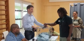 Candidates prepare for New Caledonia elections