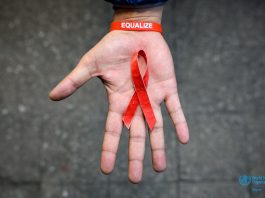 WHO and UNAIDS warn HIV gains at risk as funding cuts threaten AIDS response