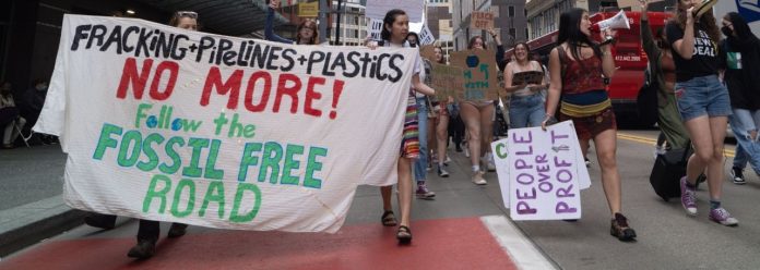 Human rights groups urge Tuvalu and Ireland to put rights at centre of fossil fuel transition talks