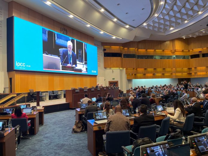 IPCC suspends climate talks as key decisions remain unresolved